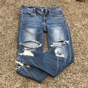 american eagle ripped skinny jeans